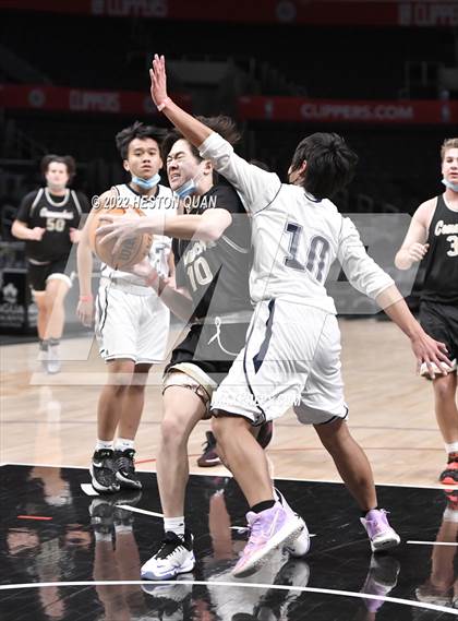 Thumbnail 2 in Canyon vs. San Gabriel Academy photogallery.