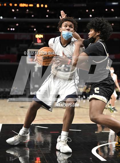 Thumbnail 3 in Canyon vs. San Gabriel Academy photogallery.