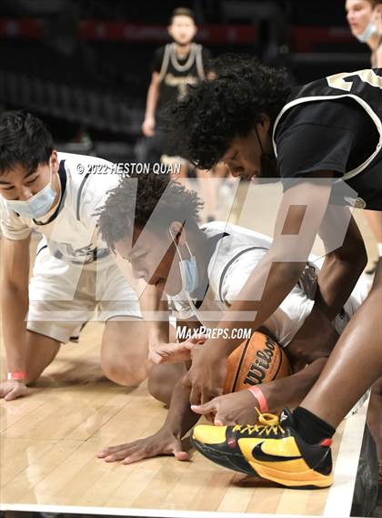 Thumbnail 3 in Canyon vs. San Gabriel Academy photogallery.
