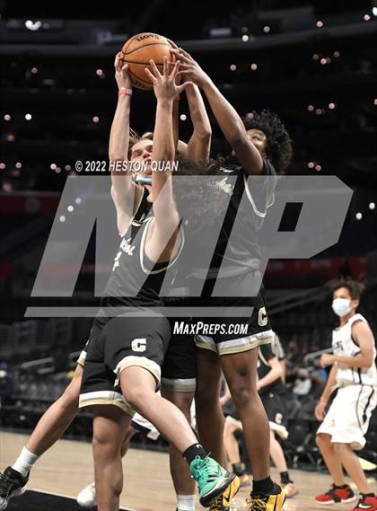 Thumbnail 2 in Canyon vs. San Gabriel Academy photogallery.