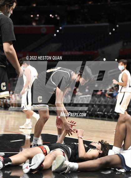 Thumbnail 3 in Canyon vs. San Gabriel Academy photogallery.