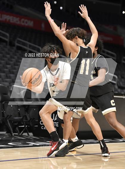 Thumbnail 1 in Canyon vs. San Gabriel Academy photogallery.
