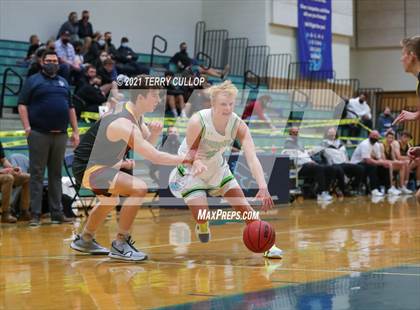 Thumbnail 3 in Mountain View vs. Ridgeline (Eagle Holiday Shootout) photogallery.