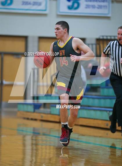 Thumbnail 3 in Mountain View vs. Ridgeline (Eagle Holiday Shootout) photogallery.