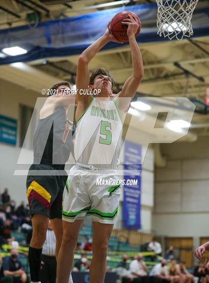 Thumbnail 1 in Mountain View vs. Ridgeline (Eagle Holiday Shootout) photogallery.