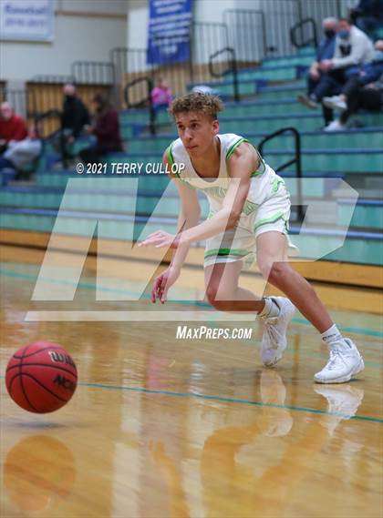 Thumbnail 3 in Mountain View vs. Ridgeline (Eagle Holiday Shootout) photogallery.