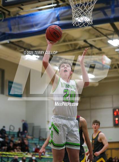 Thumbnail 3 in Mountain View vs. Ridgeline (Eagle Holiday Shootout) photogallery.