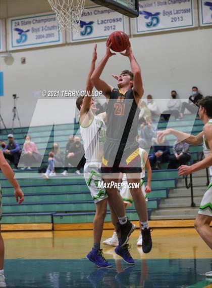 Thumbnail 2 in Mountain View vs. Ridgeline (Eagle Holiday Shootout) photogallery.