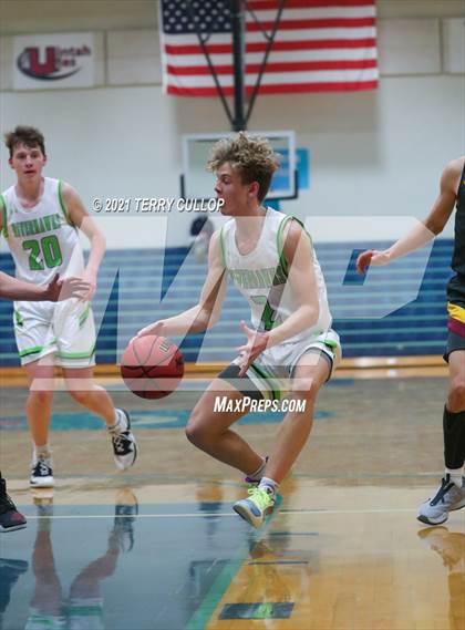 Thumbnail 1 in Mountain View vs. Ridgeline (Eagle Holiday Shootout) photogallery.