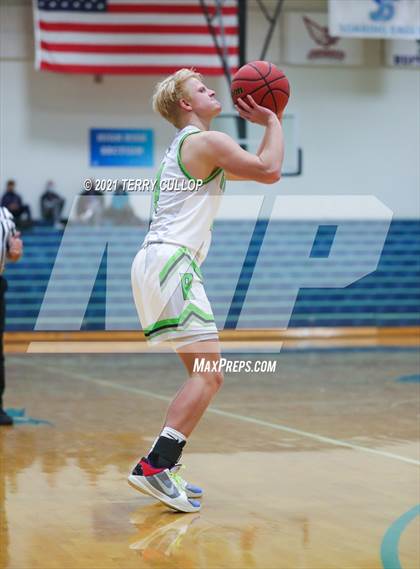 Thumbnail 3 in Mountain View vs. Ridgeline (Eagle Holiday Shootout) photogallery.