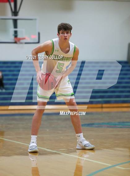 Thumbnail 3 in Mountain View vs. Ridgeline (Eagle Holiday Shootout) photogallery.