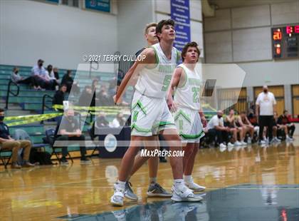 Thumbnail 2 in Mountain View vs. Ridgeline (Eagle Holiday Shootout) photogallery.