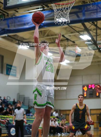 Thumbnail 1 in Mountain View vs. Ridgeline (Eagle Holiday Shootout) photogallery.