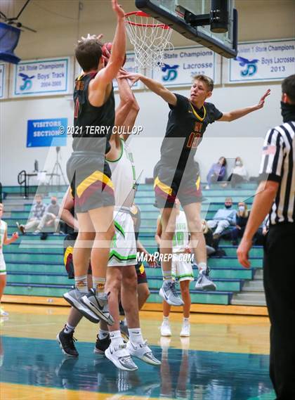 Thumbnail 1 in Mountain View vs. Ridgeline (Eagle Holiday Shootout) photogallery.