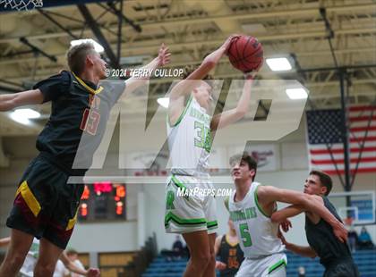 Thumbnail 3 in Mountain View vs. Ridgeline (Eagle Holiday Shootout) photogallery.