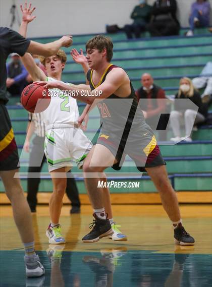Thumbnail 2 in Mountain View vs. Ridgeline (Eagle Holiday Shootout) photogallery.