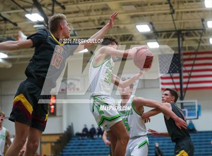 Thumbnail 1 in Mountain View vs. Ridgeline (Eagle Holiday Shootout) photogallery.