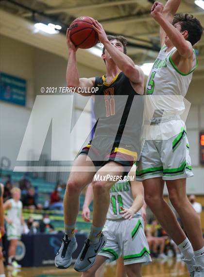 Thumbnail 3 in Mountain View vs. Ridgeline (Eagle Holiday Shootout) photogallery.