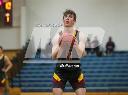 Thumbnail 2 in Mountain View vs. Ridgeline (Eagle Holiday Shootout) photogallery.