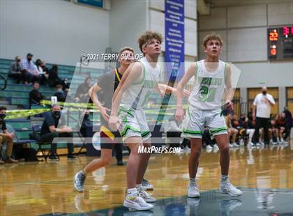Thumbnail 3 in Mountain View vs. Ridgeline (Eagle Holiday Shootout) photogallery.