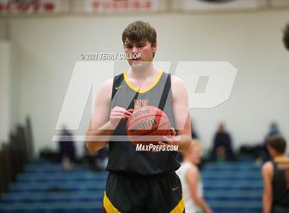 Thumbnail 2 in Mountain View vs. Ridgeline (Eagle Holiday Shootout) photogallery.