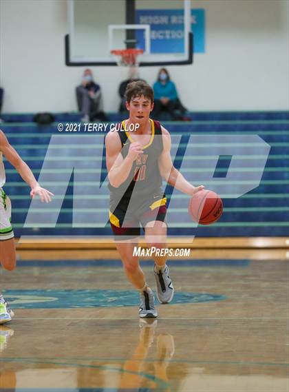Thumbnail 3 in Mountain View vs. Ridgeline (Eagle Holiday Shootout) photogallery.