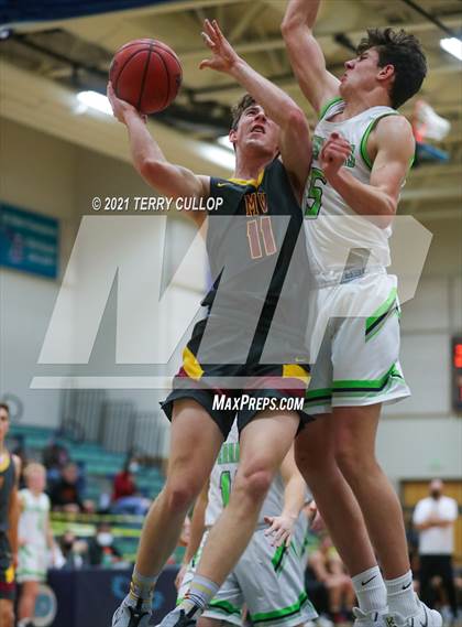 Thumbnail 1 in Mountain View vs. Ridgeline (Eagle Holiday Shootout) photogallery.