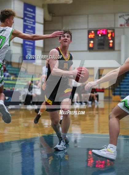 Thumbnail 3 in Mountain View vs. Ridgeline (Eagle Holiday Shootout) photogallery.
