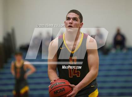 Thumbnail 1 in Mountain View vs. Ridgeline (Eagle Holiday Shootout) photogallery.