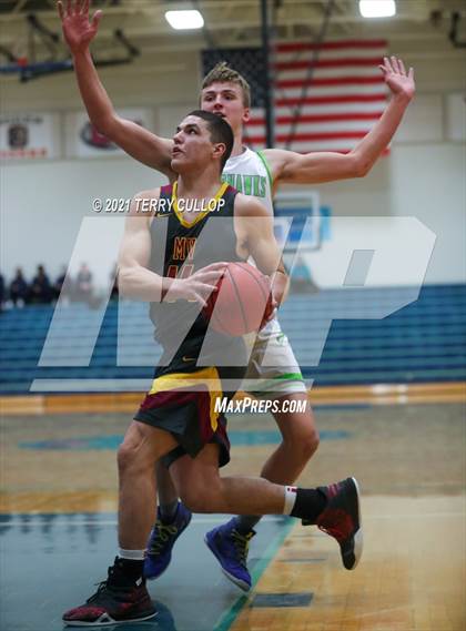 Thumbnail 2 in Mountain View vs. Ridgeline (Eagle Holiday Shootout) photogallery.