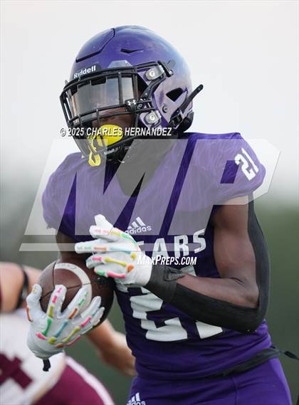 Thumbnail 1 in FR: A&M Consolidated @ College Station (A Teams) photogallery.