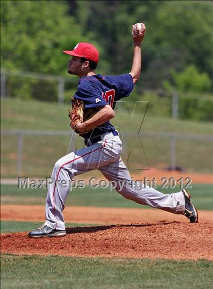 Thumbnail 1 in Maryville vs South Doyle (Daily Times Classic) photogallery.