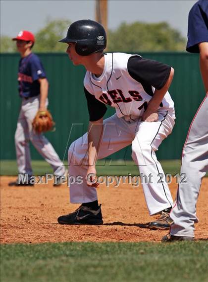 Thumbnail 3 in Maryville vs South Doyle (Daily Times Classic) photogallery.