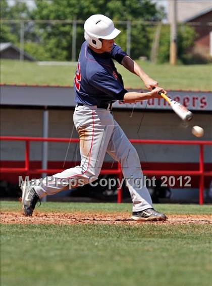 Thumbnail 1 in Maryville vs South Doyle (Daily Times Classic) photogallery.