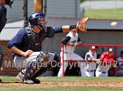 Thumbnail 2 in Maryville vs South Doyle (Daily Times Classic) photogallery.