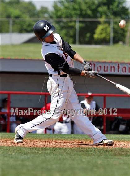 Thumbnail 1 in Maryville vs South Doyle (Daily Times Classic) photogallery.