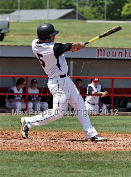 Thumbnail 1 in Maryville vs South Doyle (Daily Times Classic) photogallery.