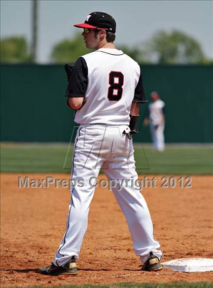 Thumbnail 2 in Maryville vs South Doyle (Daily Times Classic) photogallery.