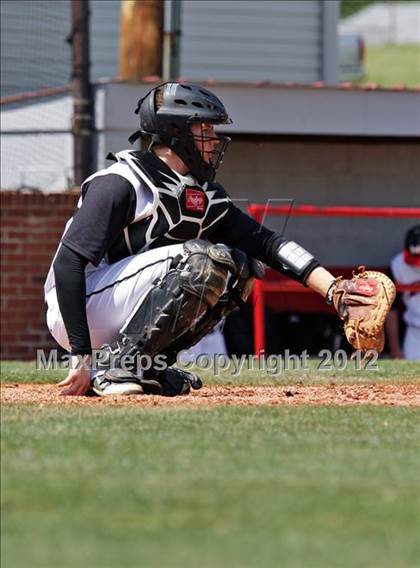 Thumbnail 1 in Maryville vs South Doyle (Daily Times Classic) photogallery.