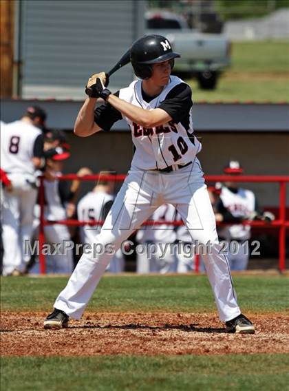 Thumbnail 3 in Maryville vs South Doyle (Daily Times Classic) photogallery.