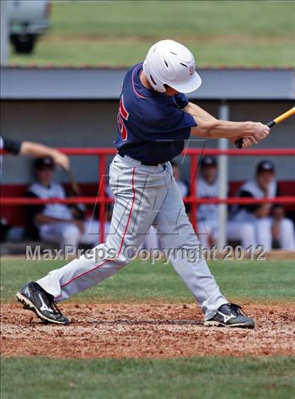 Thumbnail 1 in Maryville vs South Doyle (Daily Times Classic) photogallery.