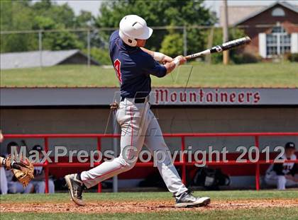 Thumbnail 2 in Maryville vs South Doyle (Daily Times Classic) photogallery.