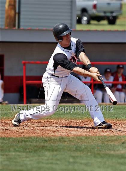 Thumbnail 2 in Maryville vs South Doyle (Daily Times Classic) photogallery.