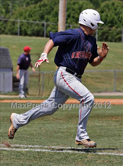 Thumbnail 2 in Maryville vs South Doyle (Daily Times Classic) photogallery.