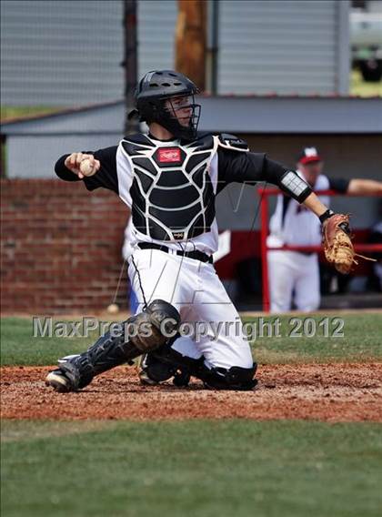 Thumbnail 1 in Maryville vs South Doyle (Daily Times Classic) photogallery.