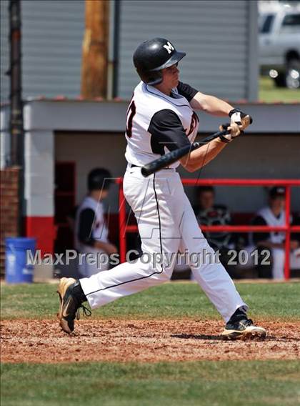 Thumbnail 1 in Maryville vs South Doyle (Daily Times Classic) photogallery.