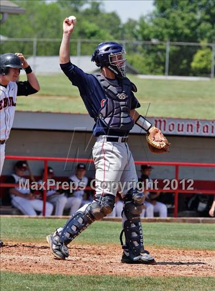 Thumbnail 1 in Maryville vs South Doyle (Daily Times Classic) photogallery.