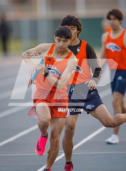 Thumbnail 3 in Centennial @ Roosevelt (4 x 400 Meter) photogallery.