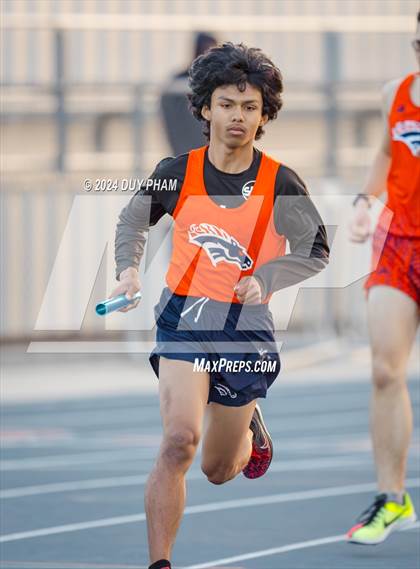 Thumbnail 1 in Centennial @ Roosevelt (4 x 400 Meter) photogallery.