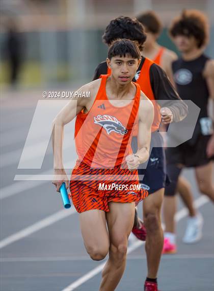 Thumbnail 1 in Centennial @ Roosevelt (4 x 400 Meter) photogallery.